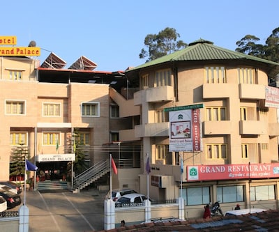 Hotel Grand Palace